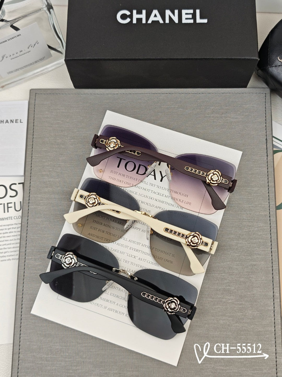 SQUARE SUNGLASSES 55512 IN ACETATE RESIN LENSES