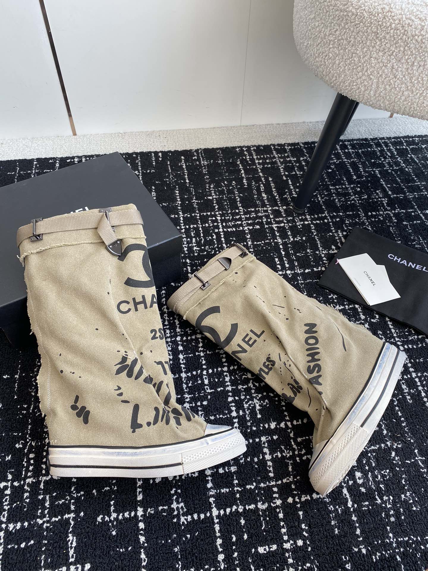 HIGH BOOTS IN TORTILLA BROWN CANVAS