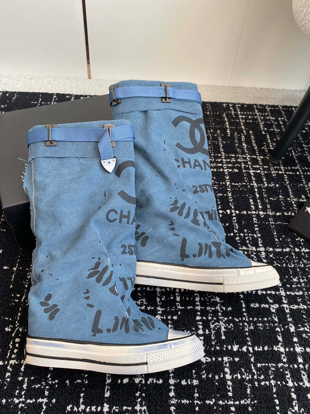 HIGH BOOTS IN OCEAN BLUE CANVAS