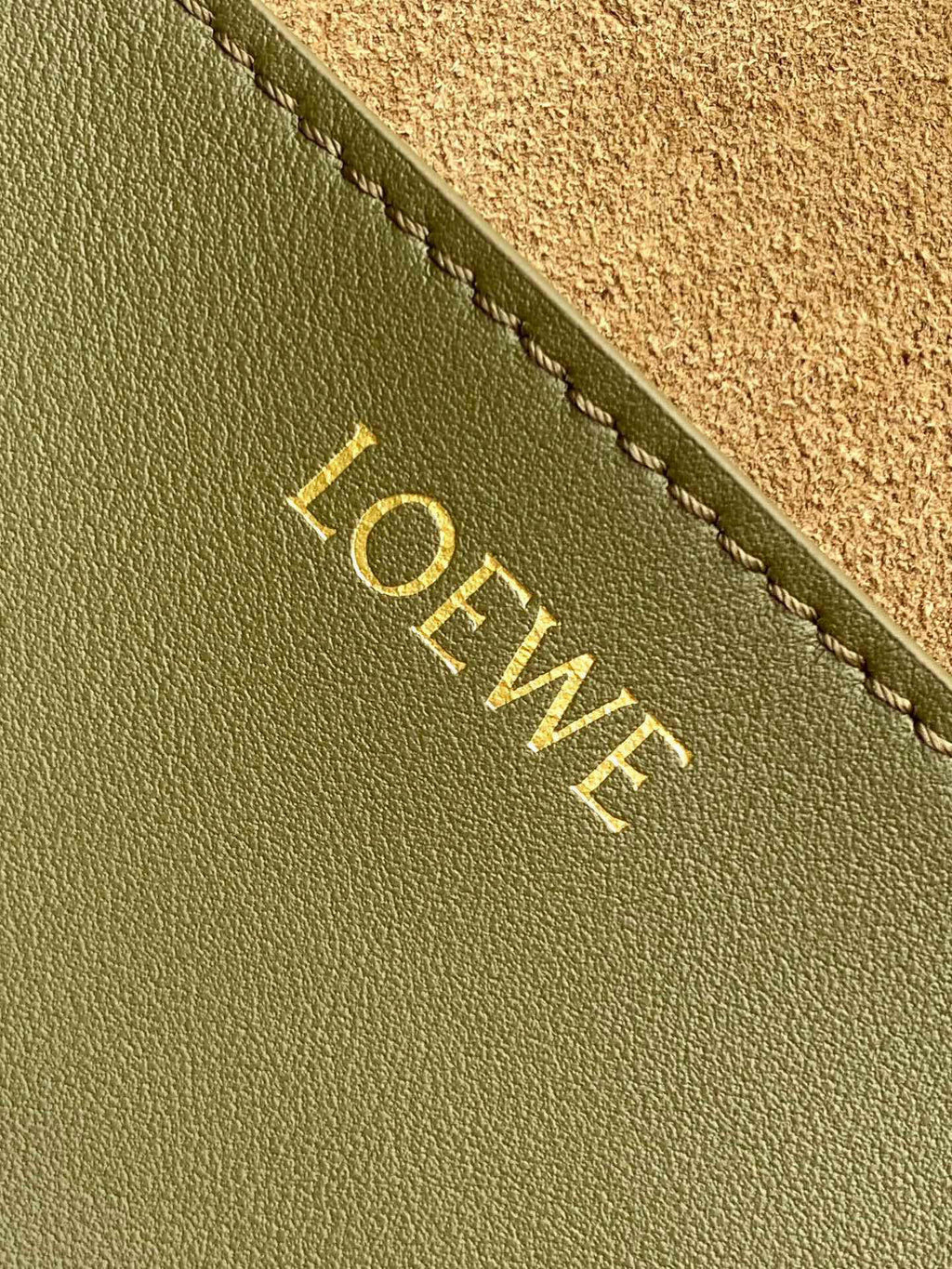 LOEWE 25S PUZZLE FOLD BAG 31 IN OLIVE GREEN AND DARK BLUE SHINY CALFSKIN