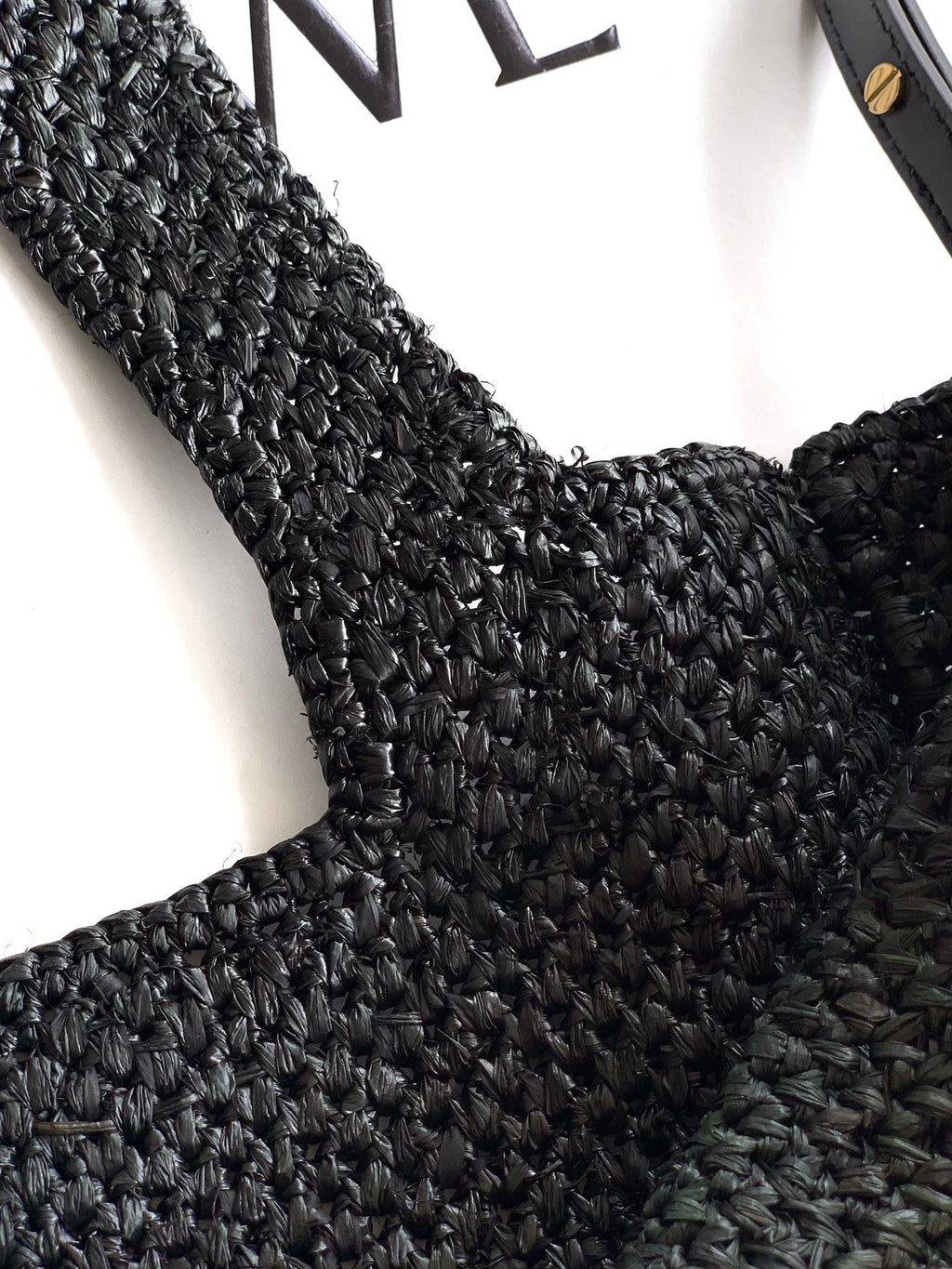 LOEWE 25S WE FONT TOTE BAG 24 IN BLACK RAFFIA FIBER