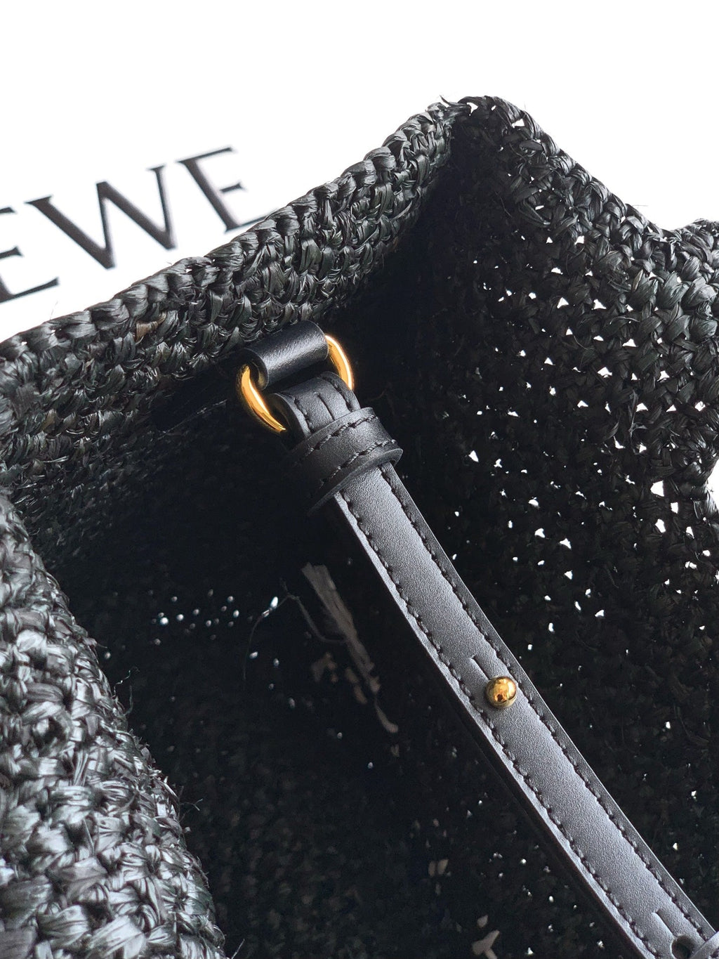 LOEWE 25S WE FONT TOTE BAG 24 IN BLACK RAFFIA FIBER