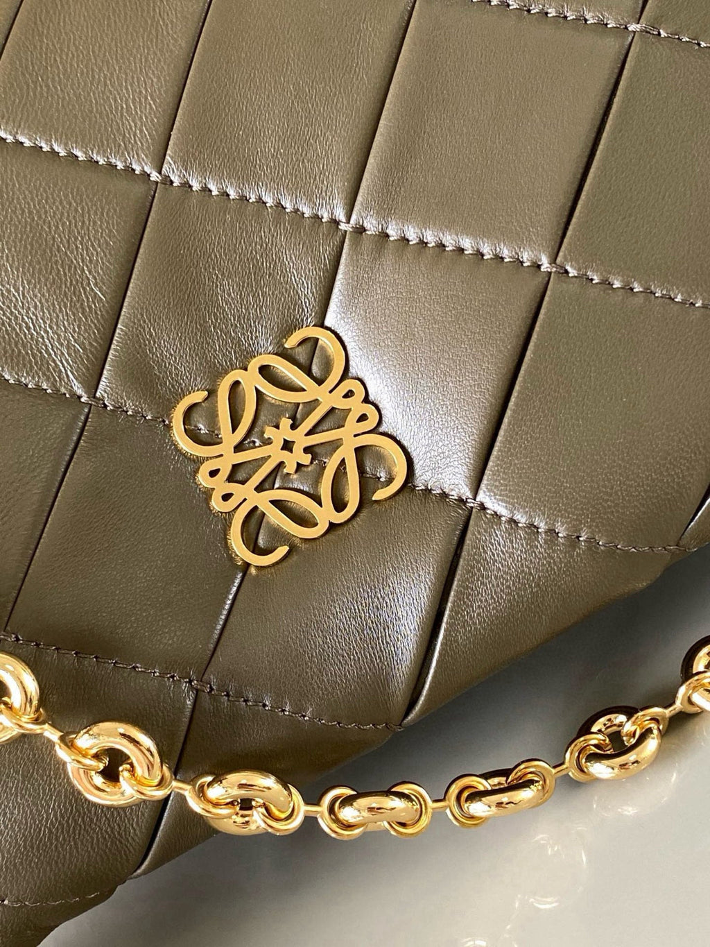 LOEWE 25S PUFFER GOYA BAG 23 IN KHAKI GREEN NAPPA LAMBSKIN