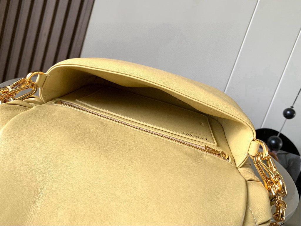 LOEWE 25S PUFFER GOYA BAG 23 IN LIGHT YELLOW NAPPA LAMBSKIN