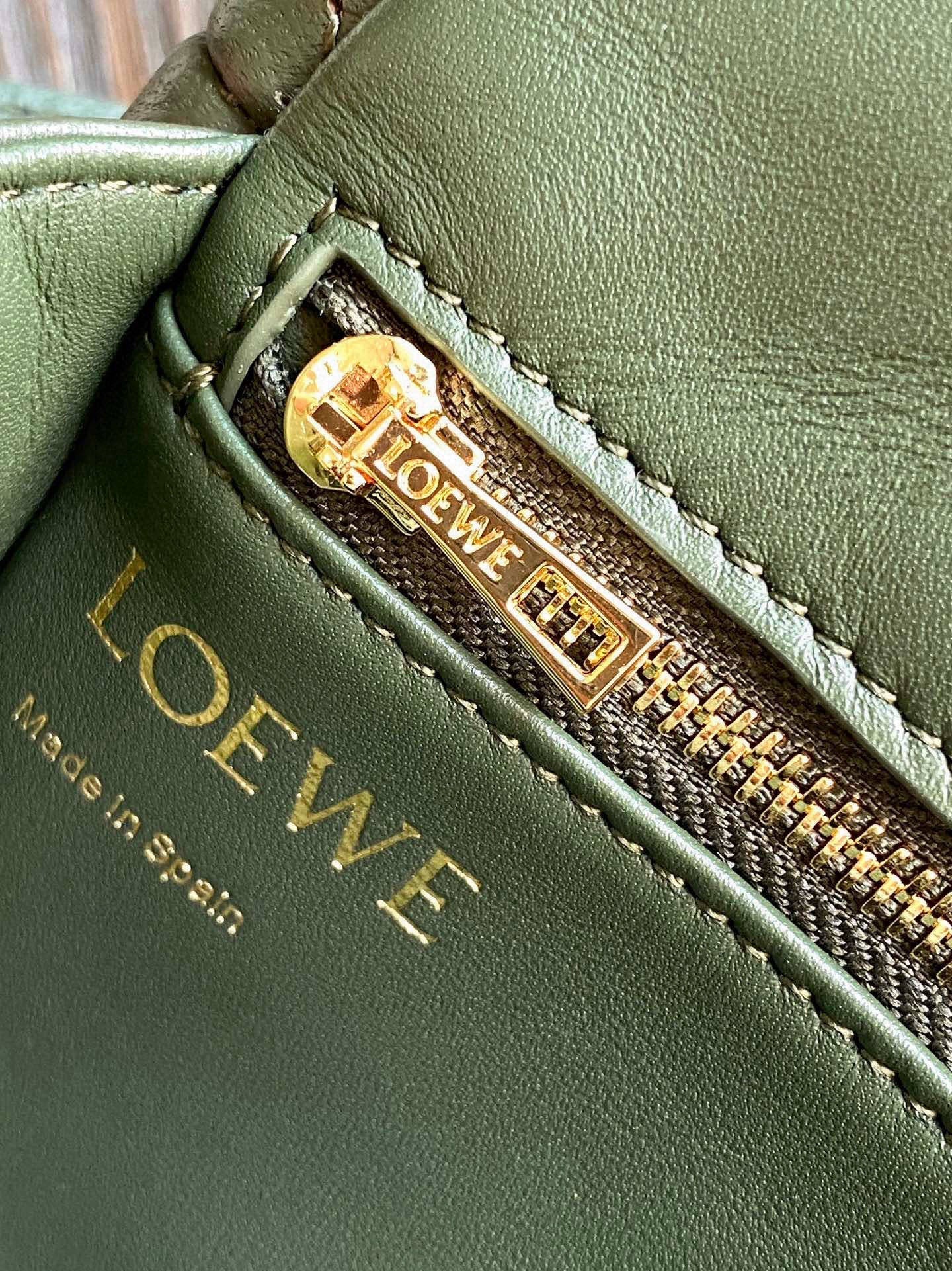 LOEWE 25S PUFFER GOYA BAG 20 IN DARK OLIVE GREEN NAPPA LAMBSKIN