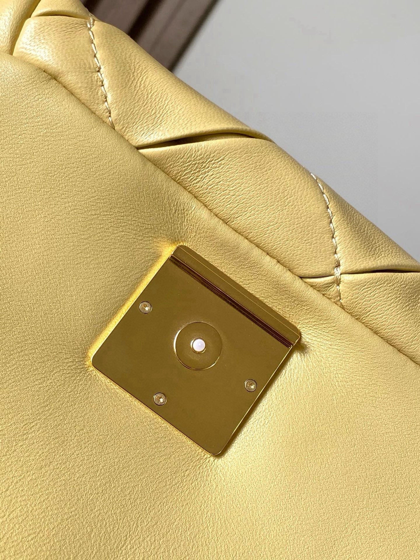 LOEWE 25S PUFFER GOYA BAG 20 IN LIGHT YELLOW NAPPA LAMBSKIN