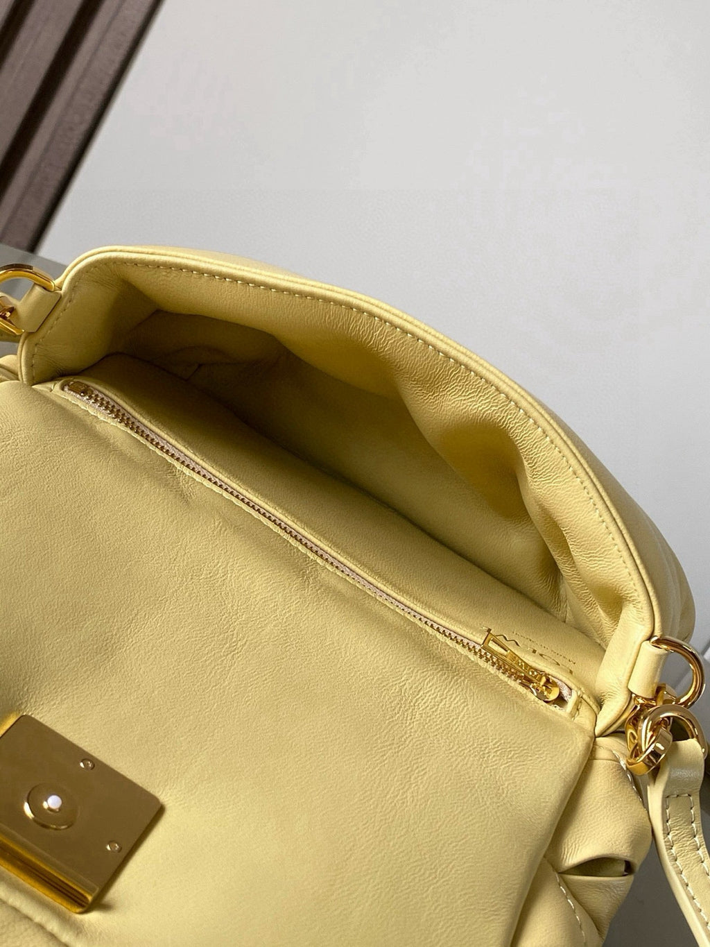 LOEWE 25S PUFFER GOYA BAG 20 IN LIGHT YELLOW NAPPA LAMBSKIN
