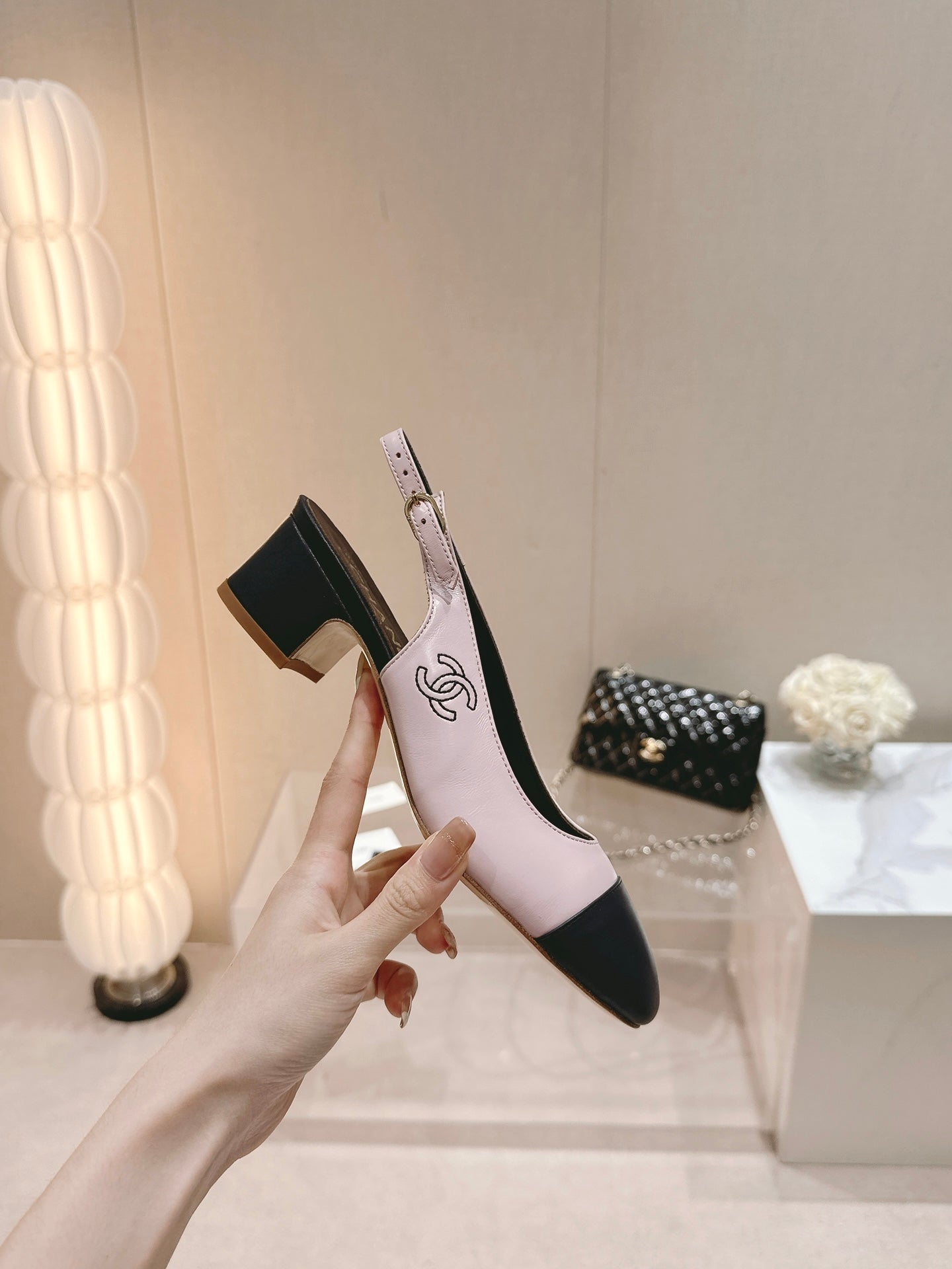 SLINGBACKS LIGHT PINK MIX BLACK SHEEPSKIN
