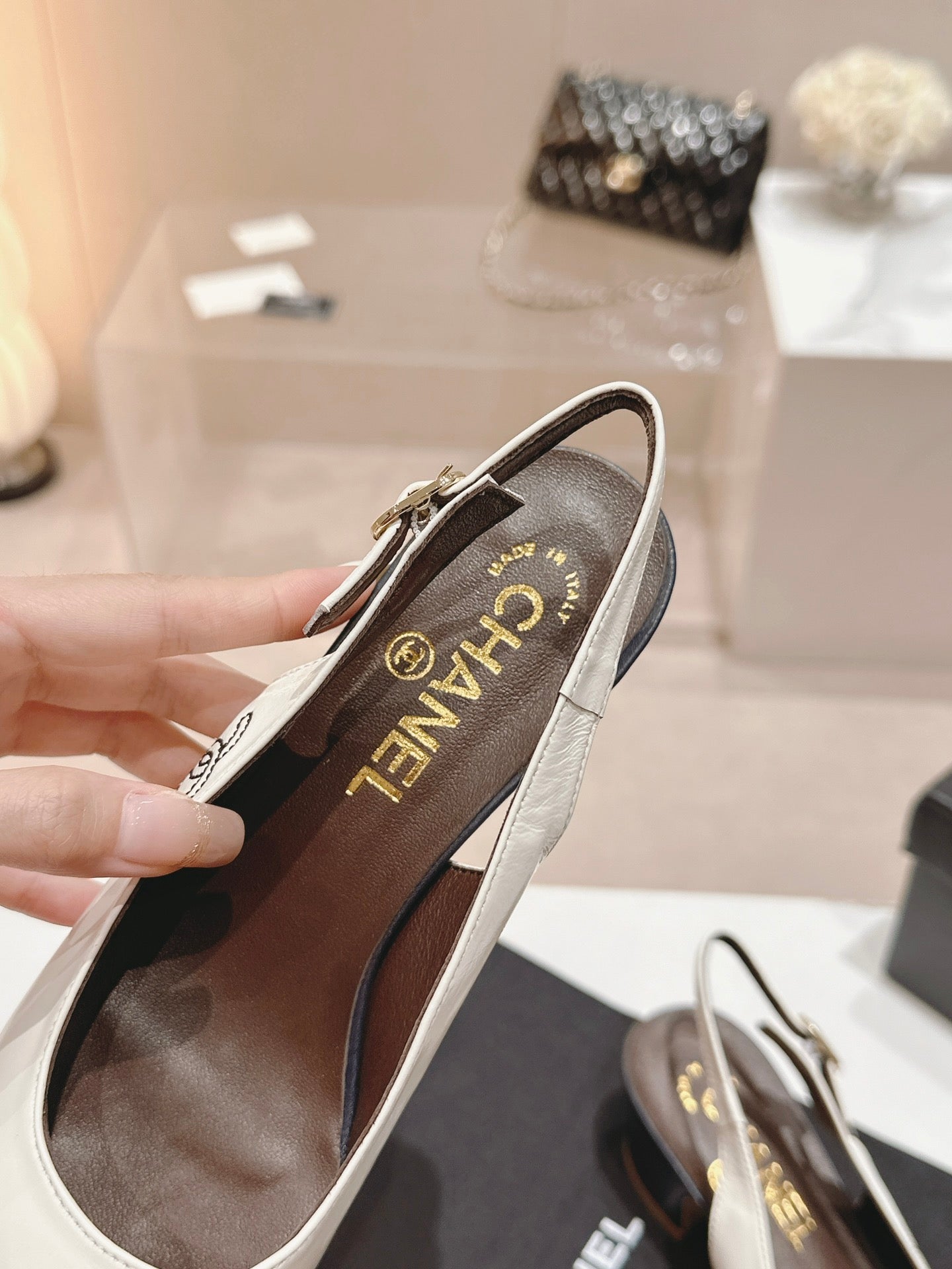 SLINGBACKS WHITE MIX BLACK SHEEPSKIN