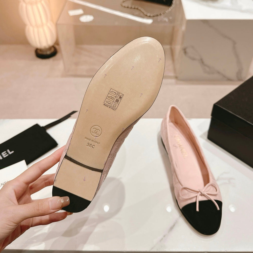 Double C New Ballet Flats Light Pink Black Lambskin