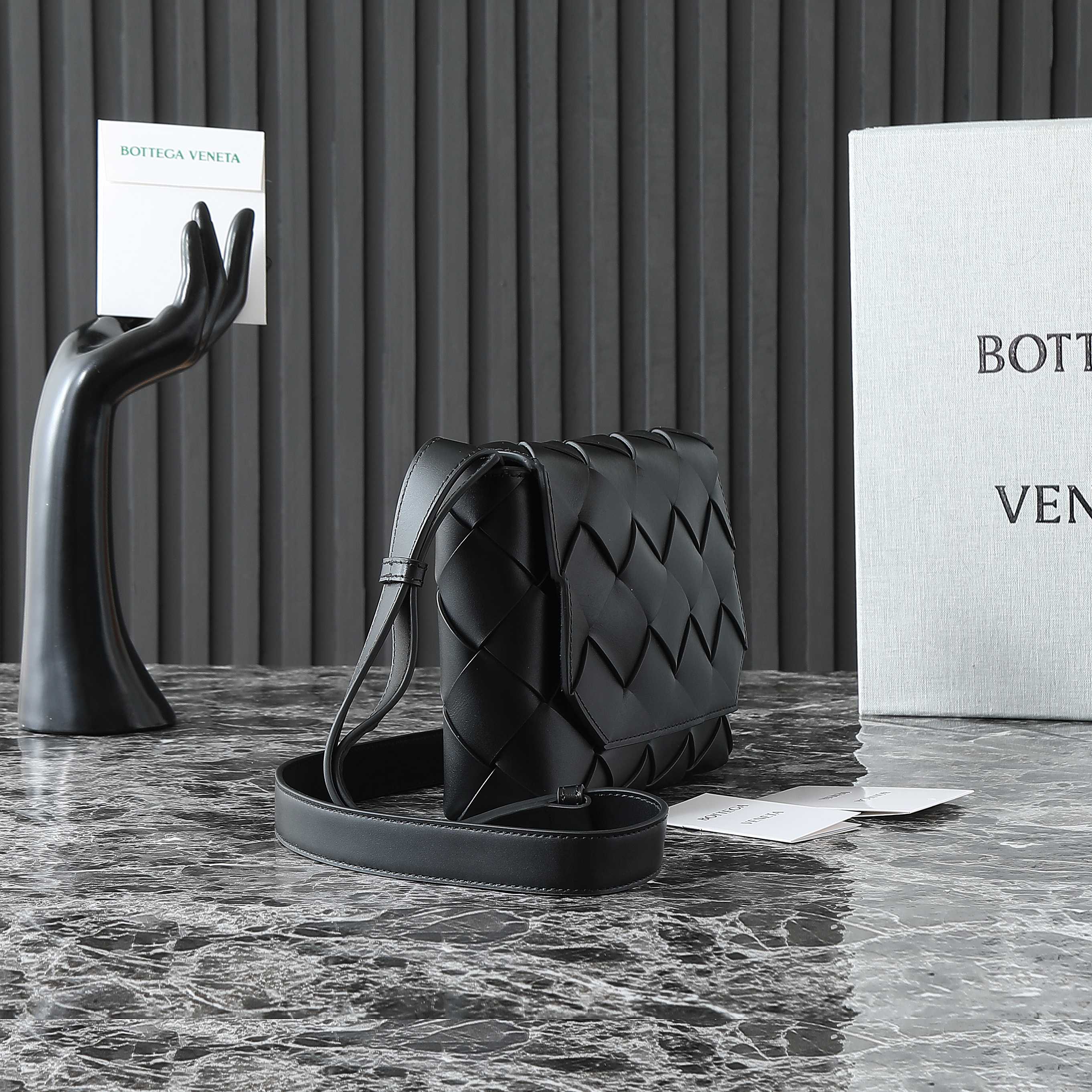 BOTTEGA VENETA 25S DIAGO 22 IN BLACK CALFSKIN PATENT SILVER HARDWARE