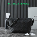 BOTTEGA VENETA 25S DIAGO HOBO 39 IN BLACK CALFSKIN