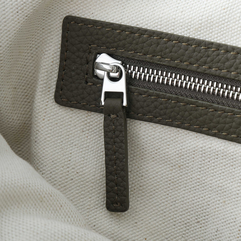 BOTTEGA VENETA 25S DIAGO HOBO 39 IN VERY DEEP OLIVE CALFSKIN