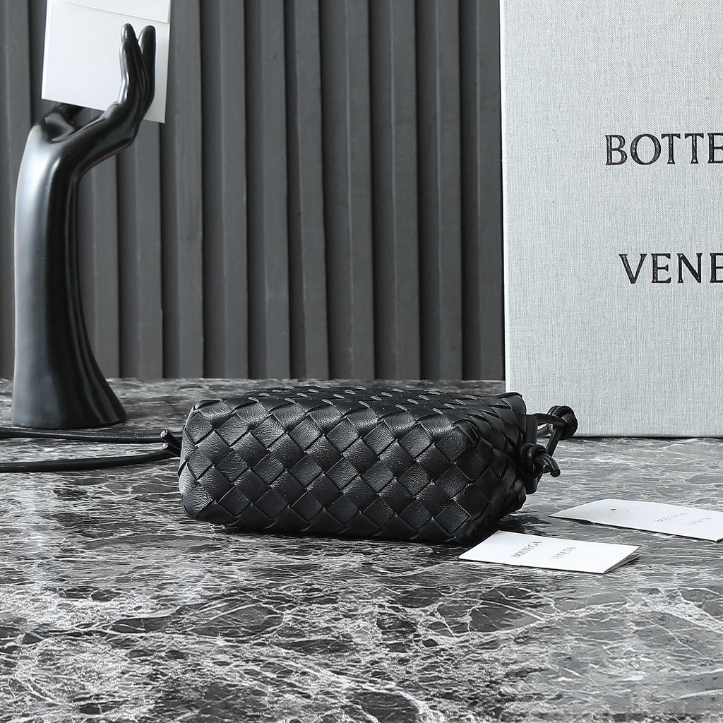 BOTTEGA VENETA KNOT CROSSBODY BAG 17 IN BLACK CALFSKIN