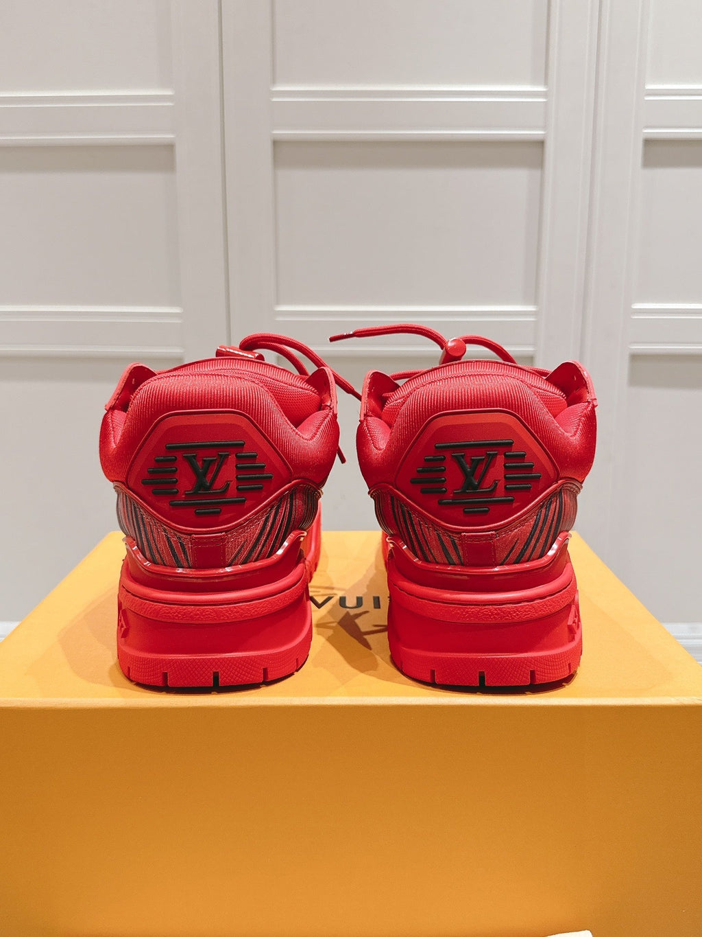 LV TRAINER MAXI LV X PARK SEO-BO IN RUBY RED CALFSKIN