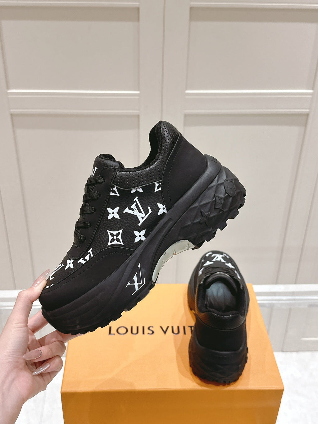 RUN AWAY SNEAKER IN BLACK MIX WHITE CALFSKIN