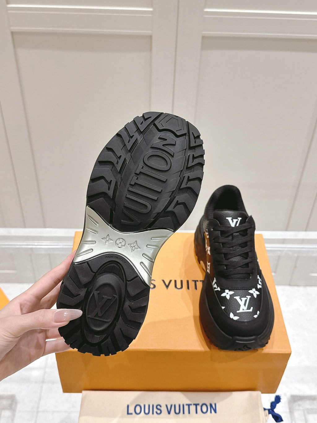 RUN AWAY SNEAKER IN BLACK MIX WHITE CALFSKIN