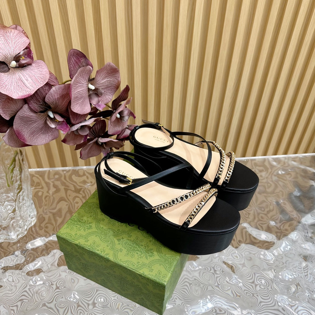 GG PLATFORM SANDAL BLACK CALFSKIN WITH CHAINS