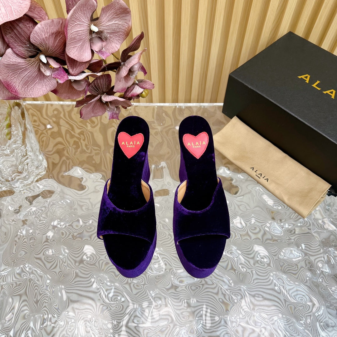 ALAIA PLATFORM WEDGE IN VIOLET PURPLE VELVET WITH HEART EMBROIDERED
