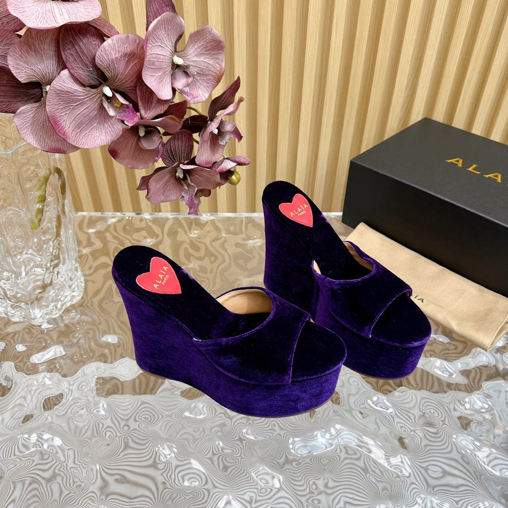 ALAIA PLATFORM WEDGE IN VIOLET PURPLE VELVET WITH HEART EMBROIDERED