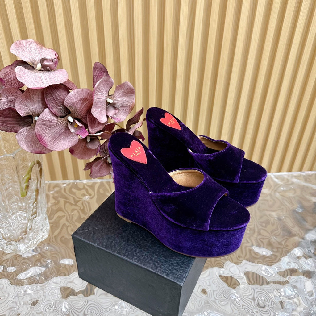 ALAIA PLATFORM WEDGE IN VIOLET PURPLE VELVET WITH HEART EMBROIDERED
