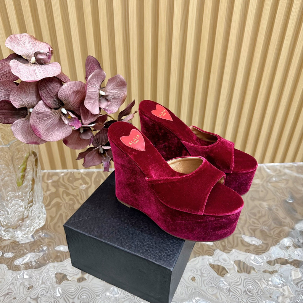 ALAIA PLATFORM WEDGE IN JAM PURPLE VELVET WITH HEART EMBROIDERED