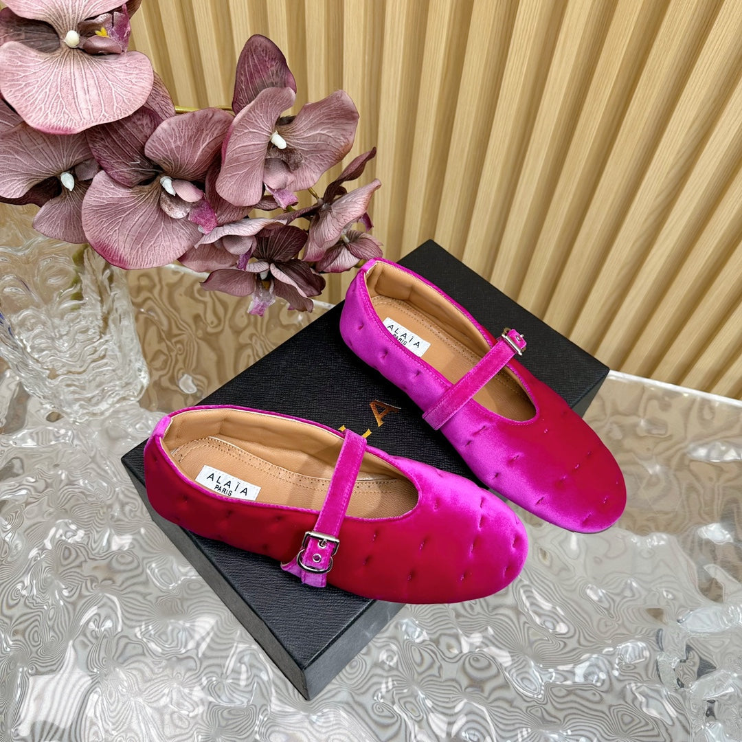 ALAIA BALLET FLATS IN DEEP PINK VELVET