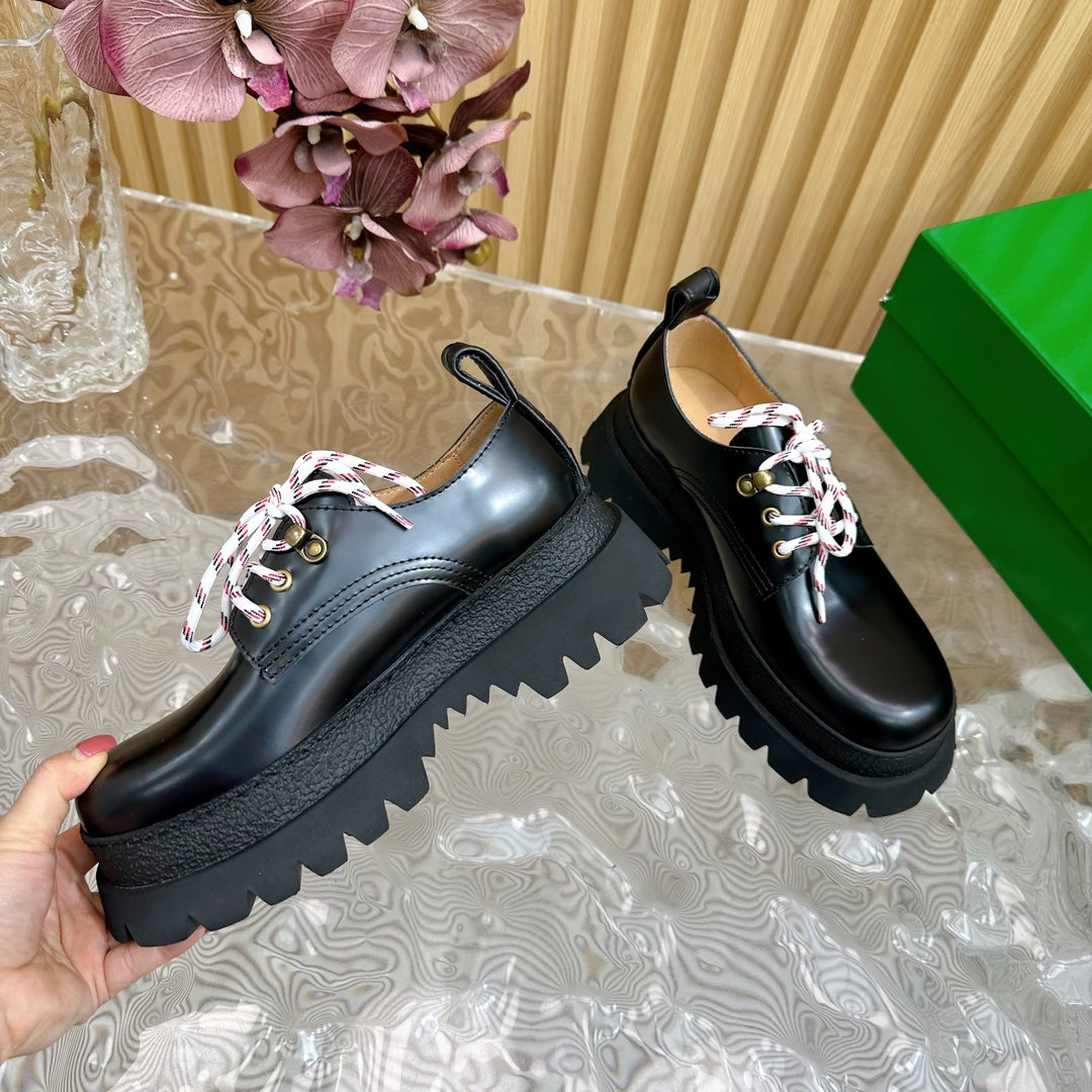 HADDOCK LACE-UP SHOE IN BLACK CALFSKIN