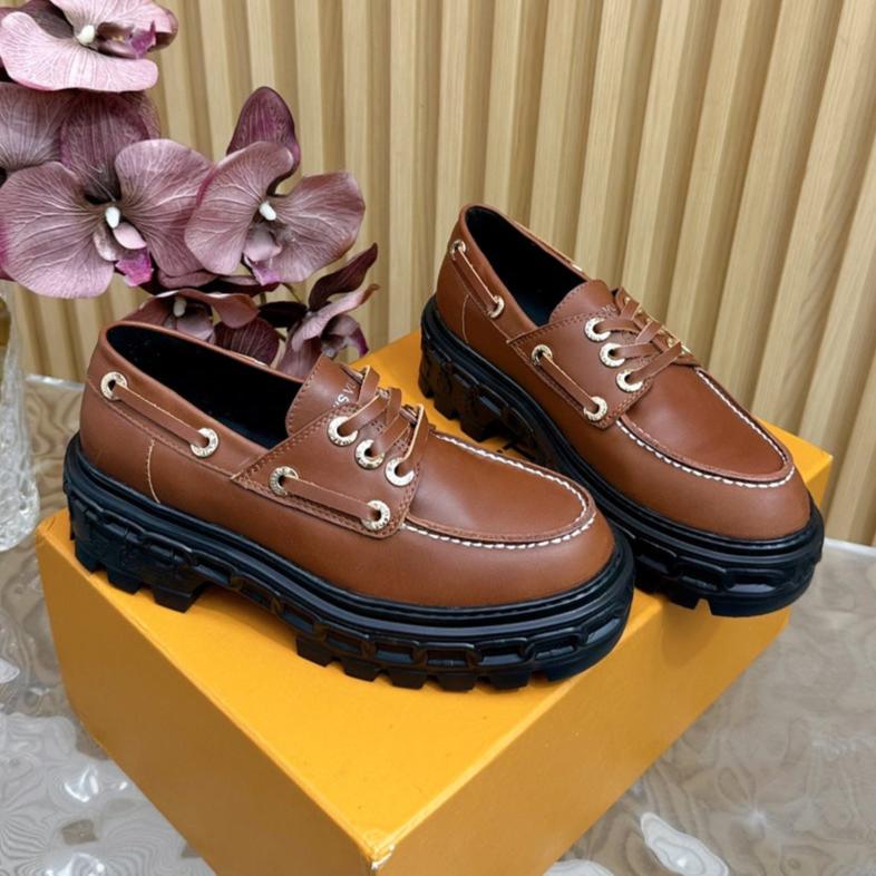 LV RECORD BOAT SHOE IN BRONZE BROWN GLOSSY CALFSKIN