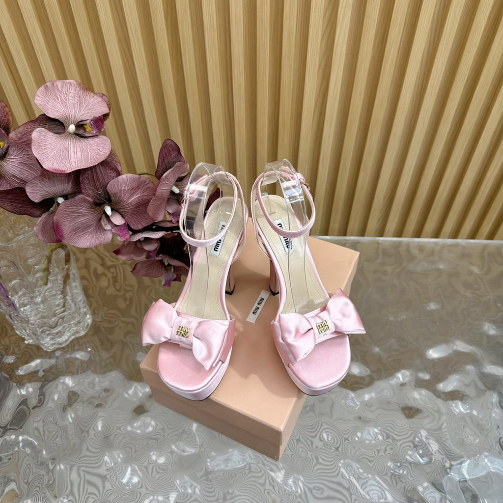 HIGH BOW PLATFORM IN LIGHT PINK SILK
