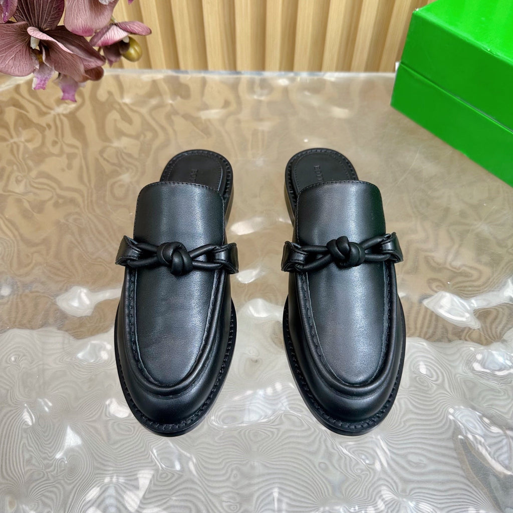 OPEN-BACK LOAFER REALISED IN BLACK SOFT CALFSKIN