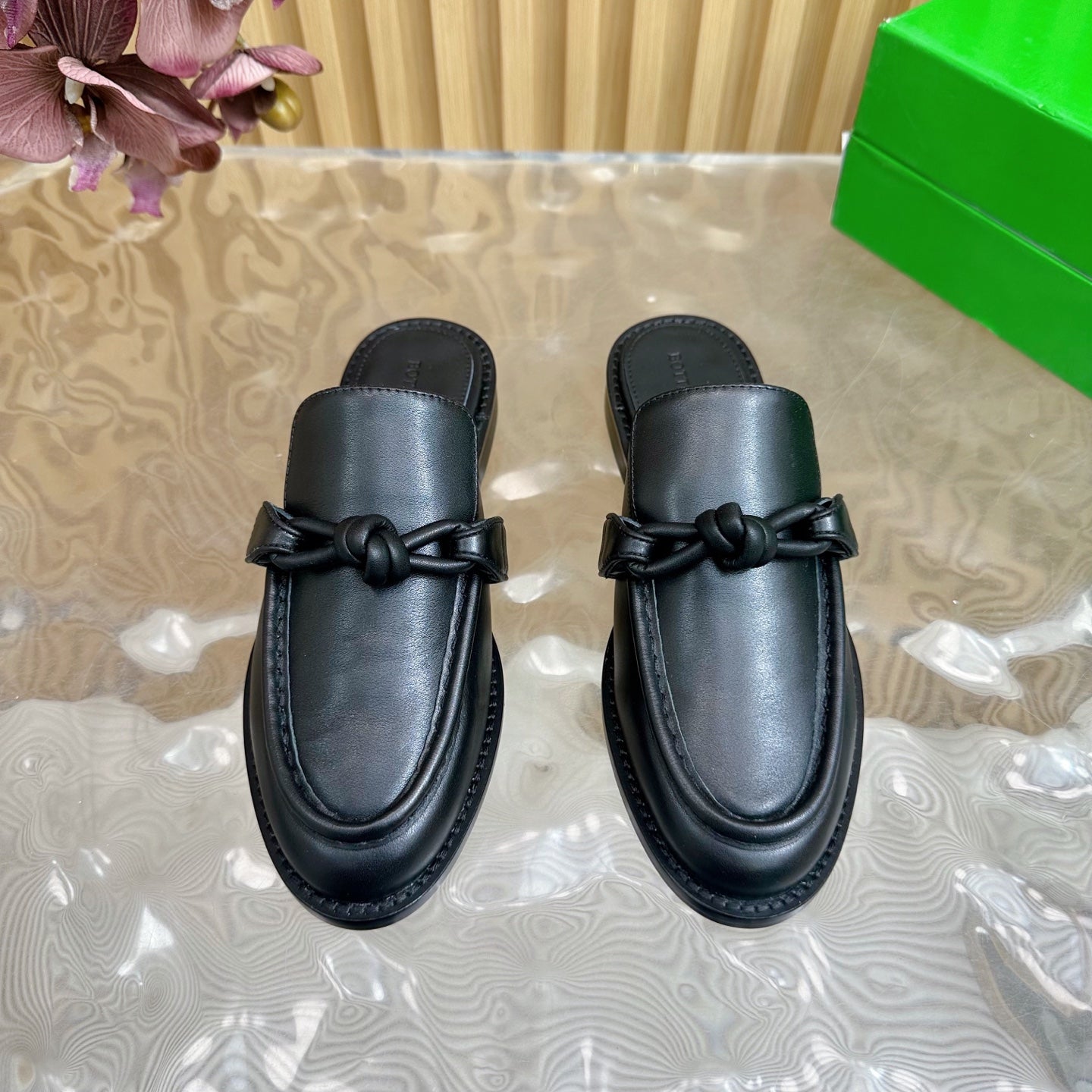 OPEN-BACK LOAFER REALISED IN BLACK SOFT CALFSKIN