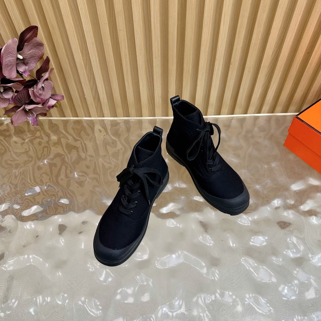 HM 25S KOOLER ANKLE BOOTS IN BLACK CANVAS