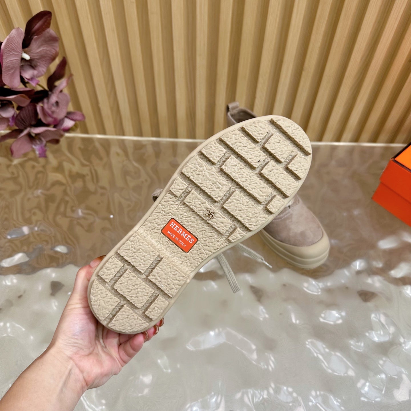 HM 25S KOOLER ANKLE BOOTS IN DUSTY BEIGE SUEDE