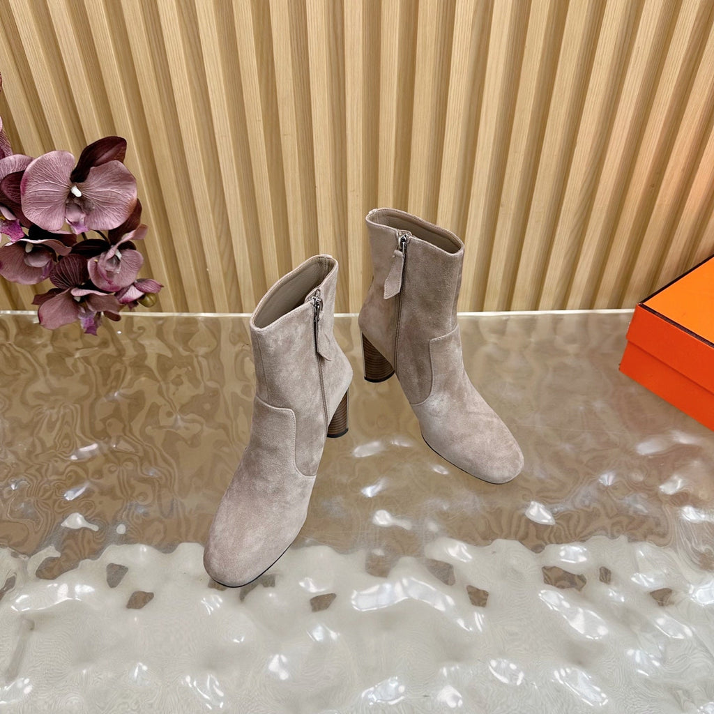 HM 25S ANKLE BOOTS 70 MM IN DUSTY BEIGE SUEDE