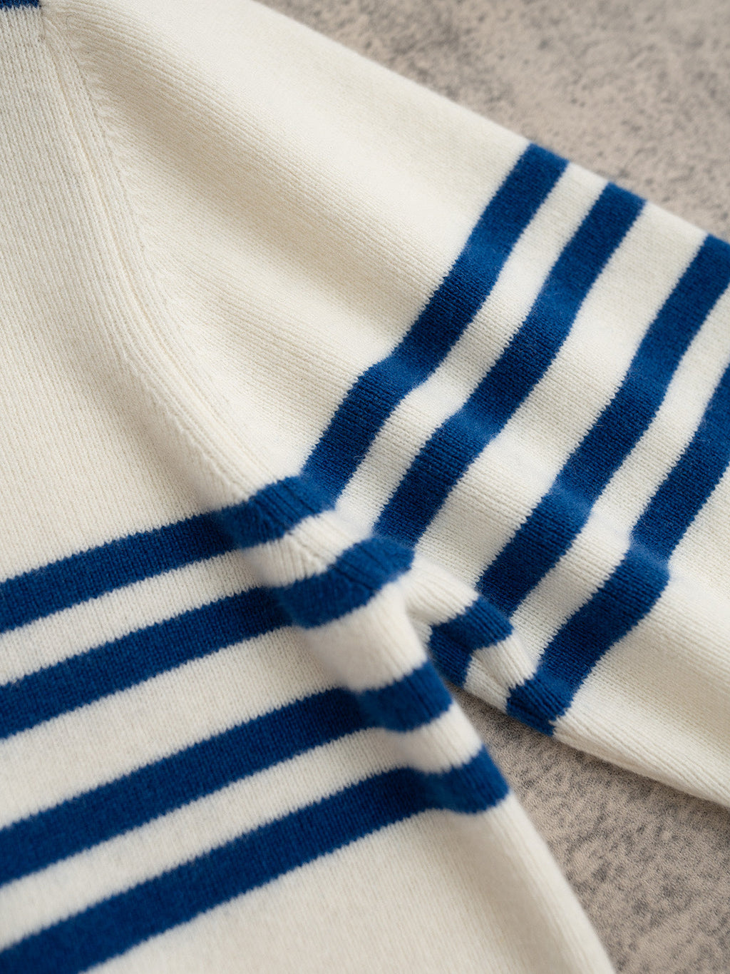 PRADA 25S TURTLENECK SWEATER 403