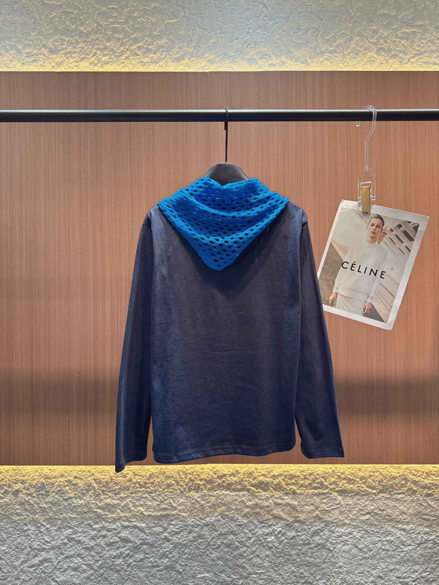 ALO T-SHIRT WITH SCARF STYLE 150