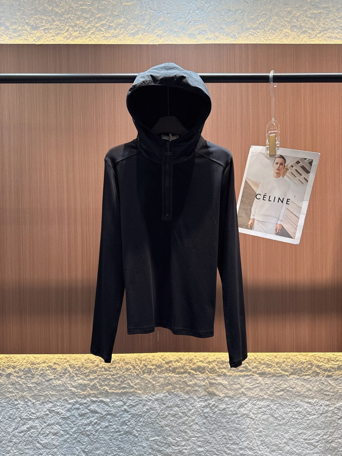 ALO HOODED T-SHIRT STYLE 30