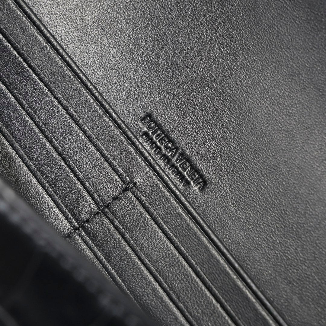 BV Long Clutch Andiamo 31 Black Crocodile Calfskin Ghw