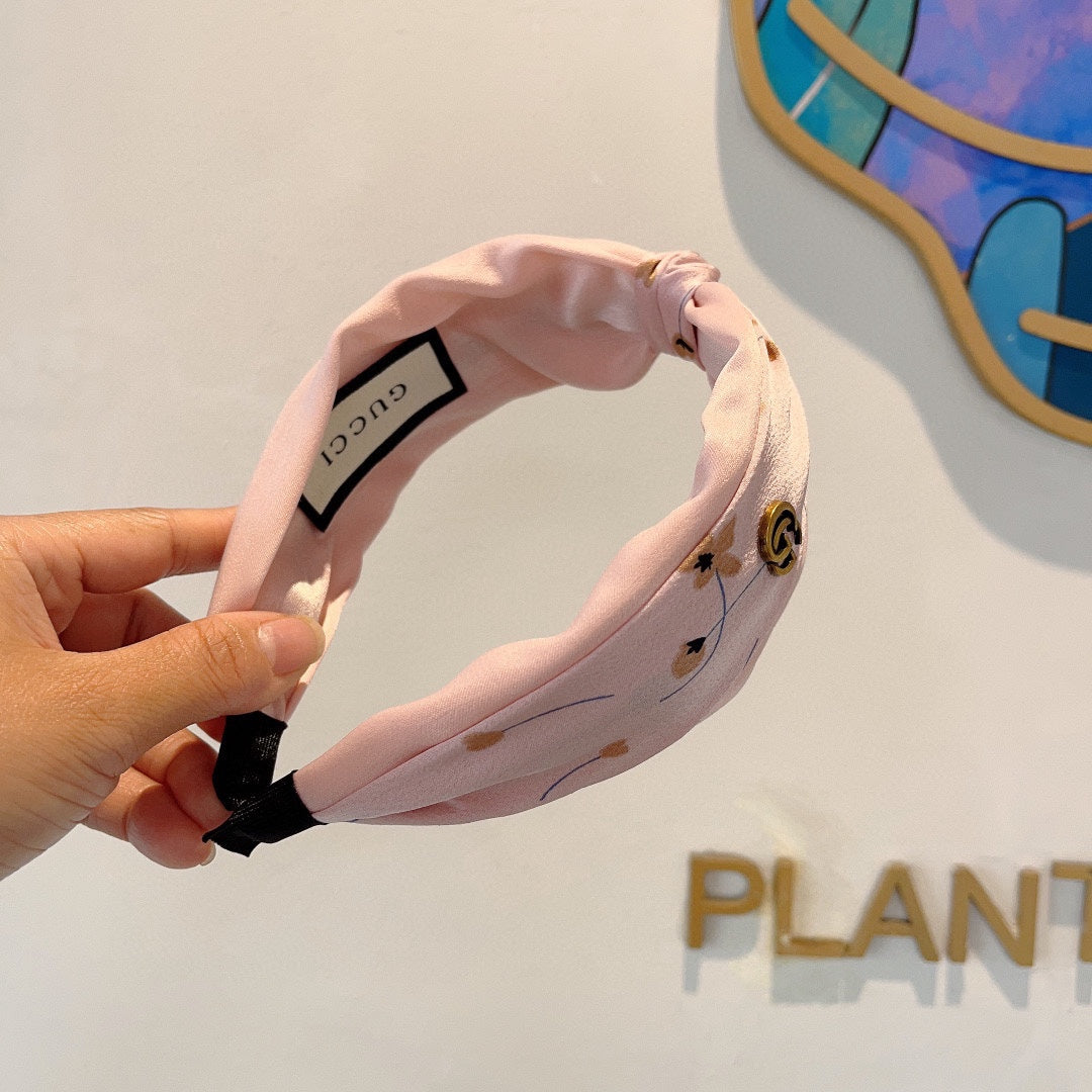 HAIRBAND WITH FLOWER PRINT IN BABY PINK SILK 398863