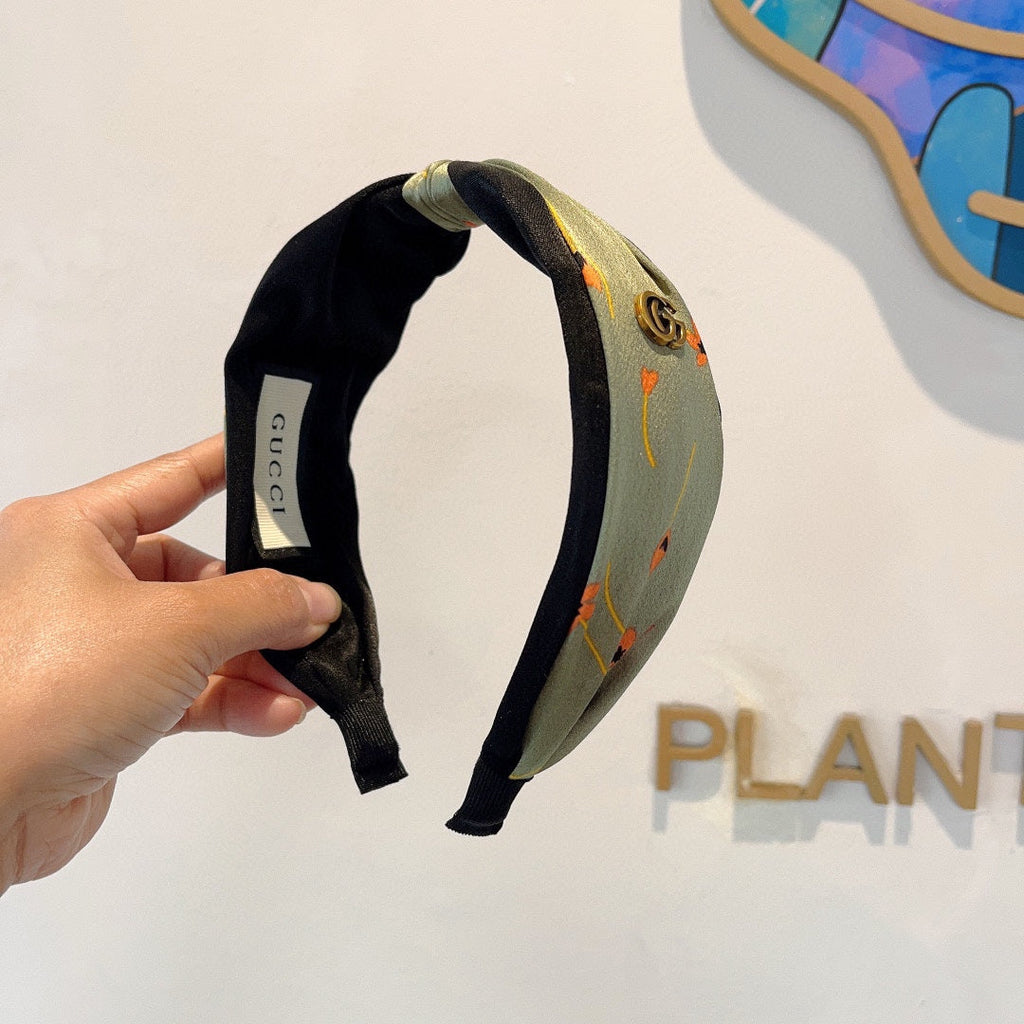 HAIRBAND WITH FLOWER PRINT IN MOSS GREEN SILK 398865