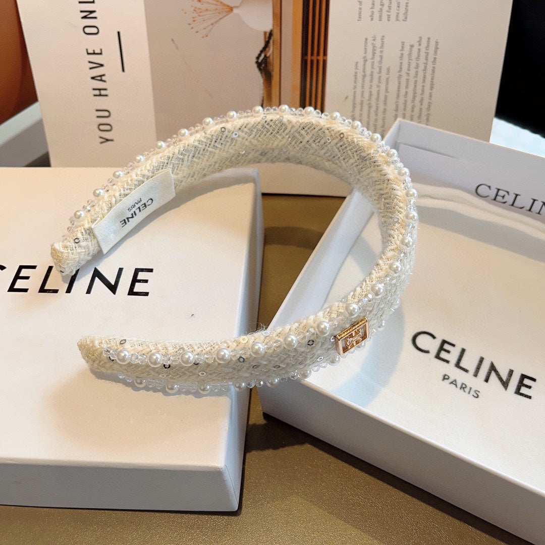 WHITE TWEED WITH PEARL HAIRBAND 412431