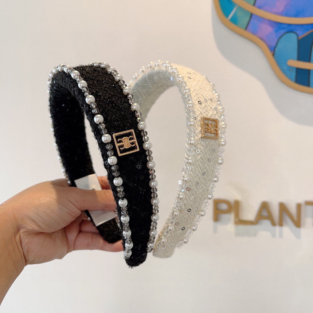 WHITE TWEED WITH PEARL HAIRBAND 412431