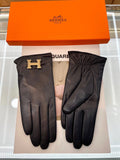TOUCHSCREEN GLOVES IN BLACK LAMBSKIN WITH CASHMERE LINING