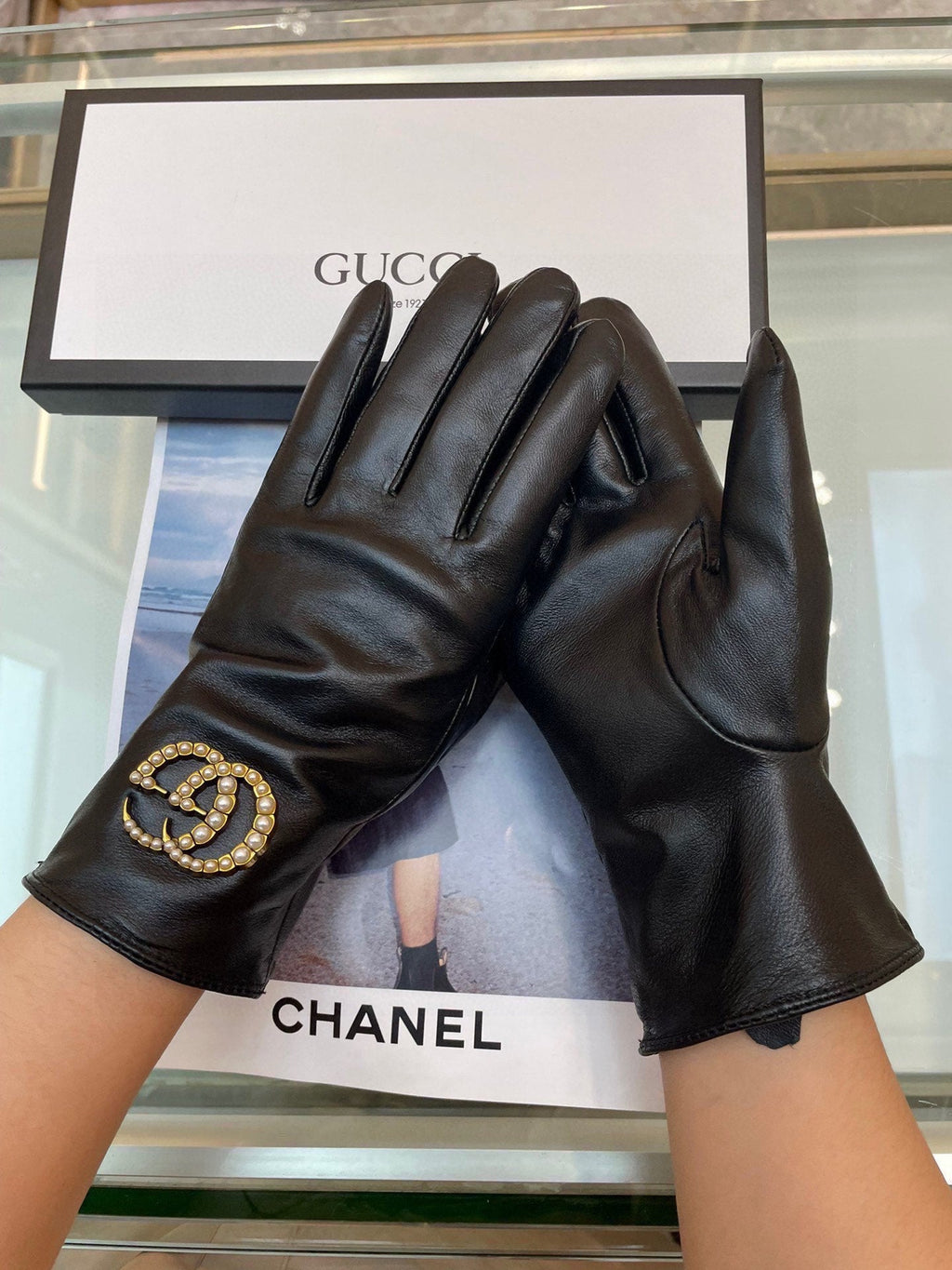 GLOVES IN BLACK LAMBSKIN AND FLEECE LINING 465050
