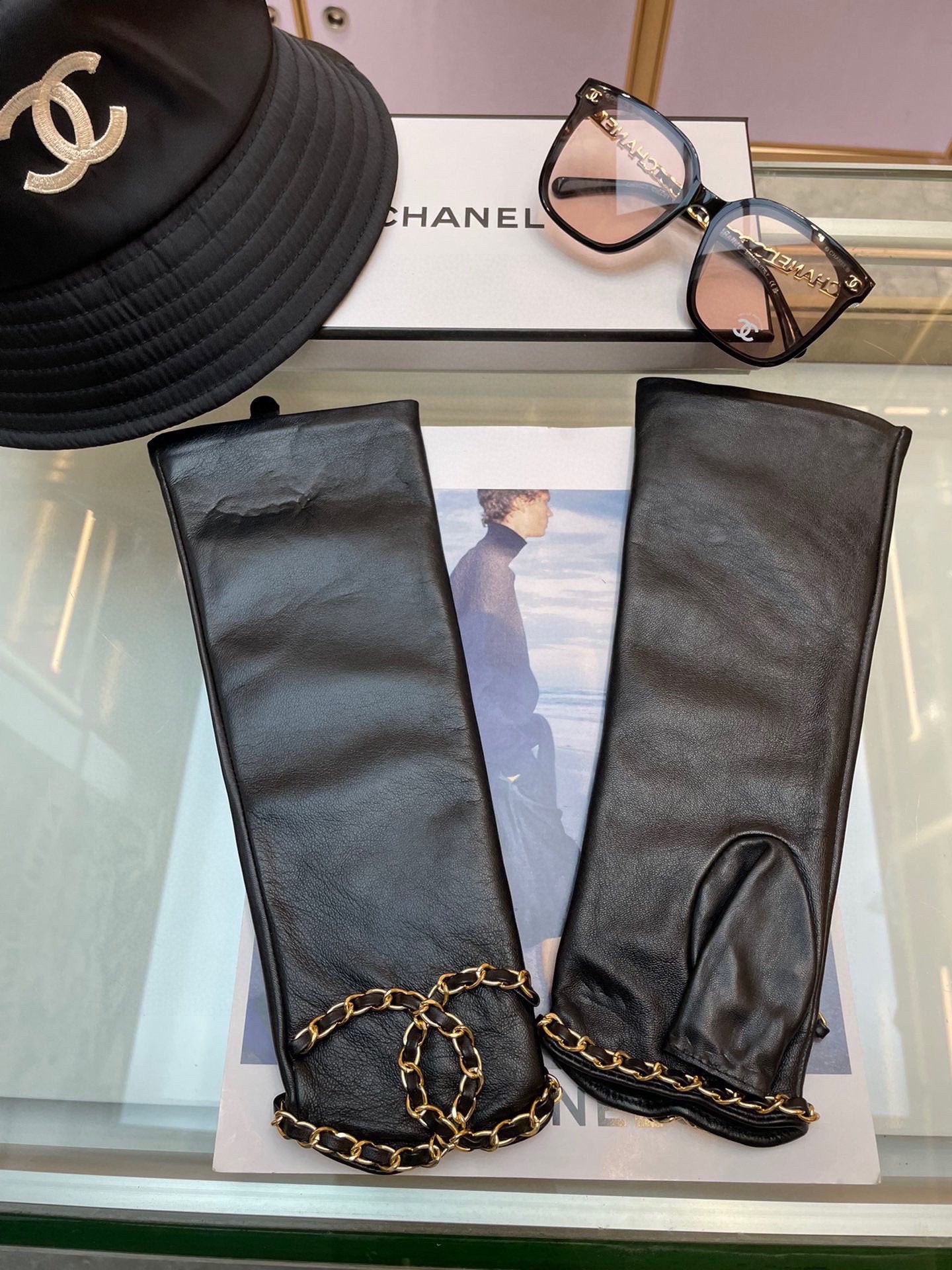 FINGERNESS GLOVES IN BLACK LAMBSKIN 465053