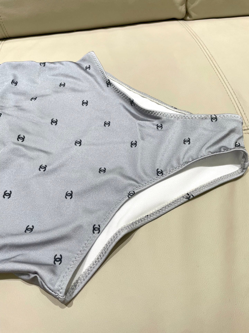 CC BIKINI SWIMSUIT SET IN GREY AND BLACK 593032