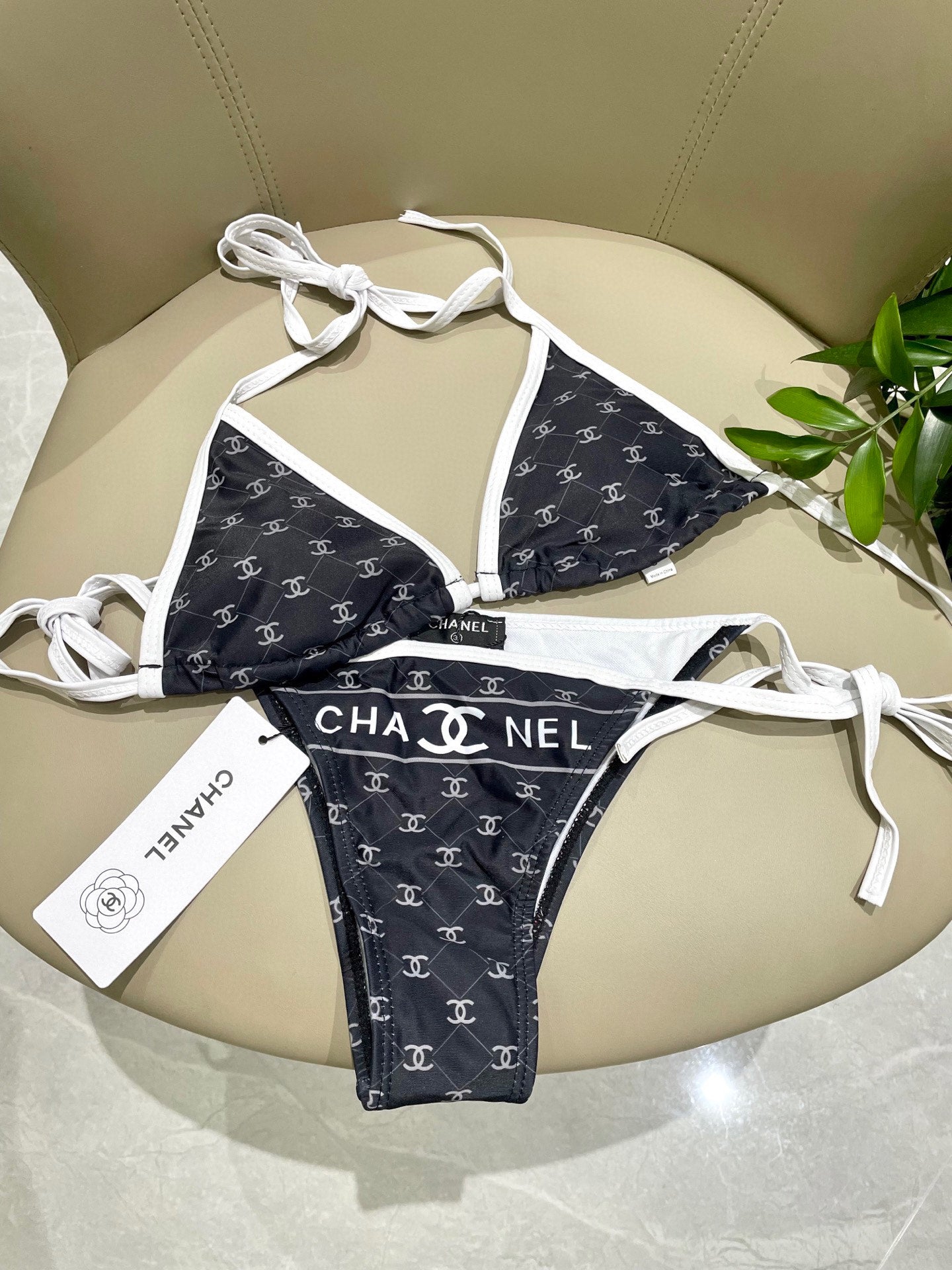 CC BIKINI SWIMSUIT SET IN BLACK AND WHITE TRIM WHITE LOGO PRINTED 608921