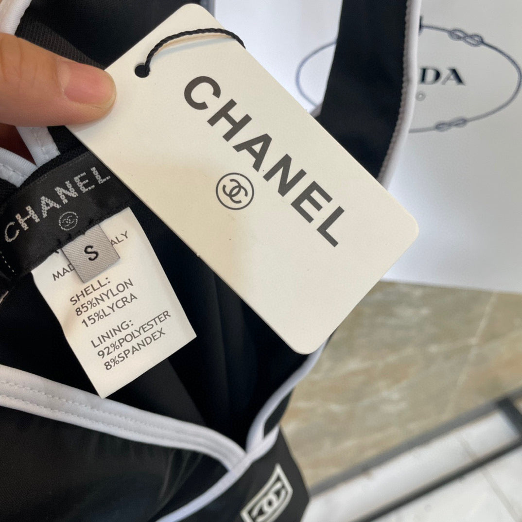 CC BIKINI SWIMSUIT SET IN BLACK AND WHITE TRIM 613725