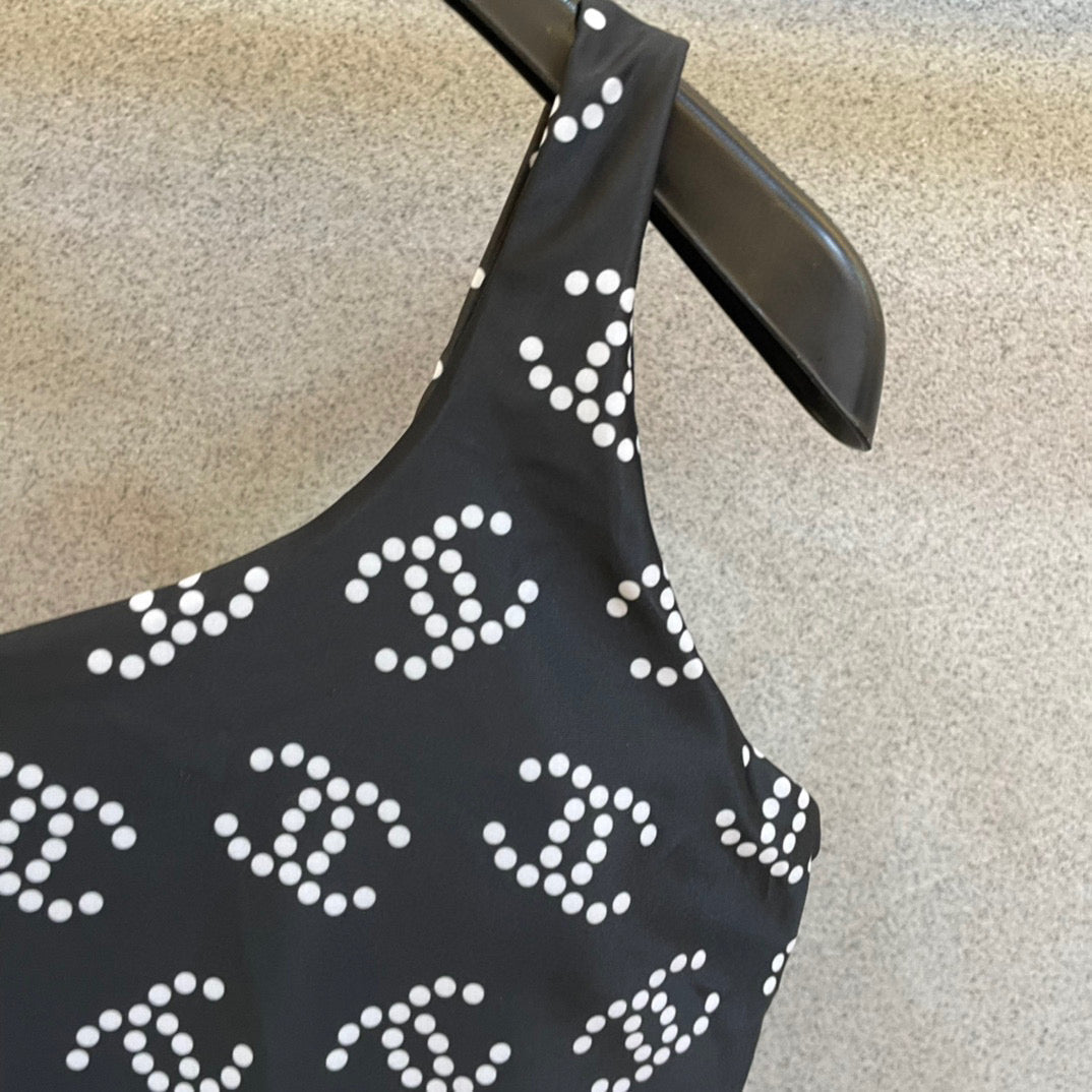 CC BIKINI SWIMSUIT SET IN BLACK AND WHITE LOGO PRINTED 615195